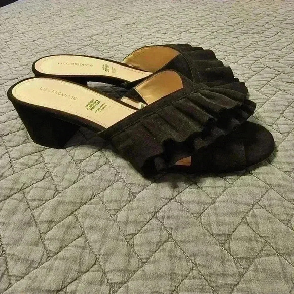 Liz Claiborne Shoes - Liz Claiborne Erika Black Ruffle Slip-On Size 9